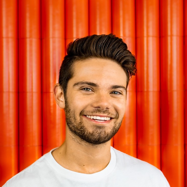 Ofek Arush, Co-Founder & CEO at Customized Wrapping Paper